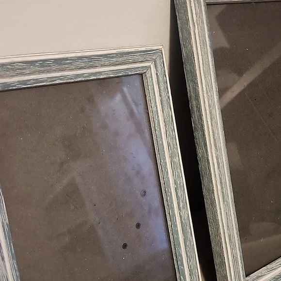 Picture frames - Picture 2 of 6